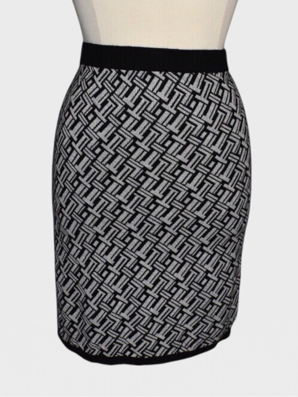 Retrology Geometric Knit Pencil Skirt